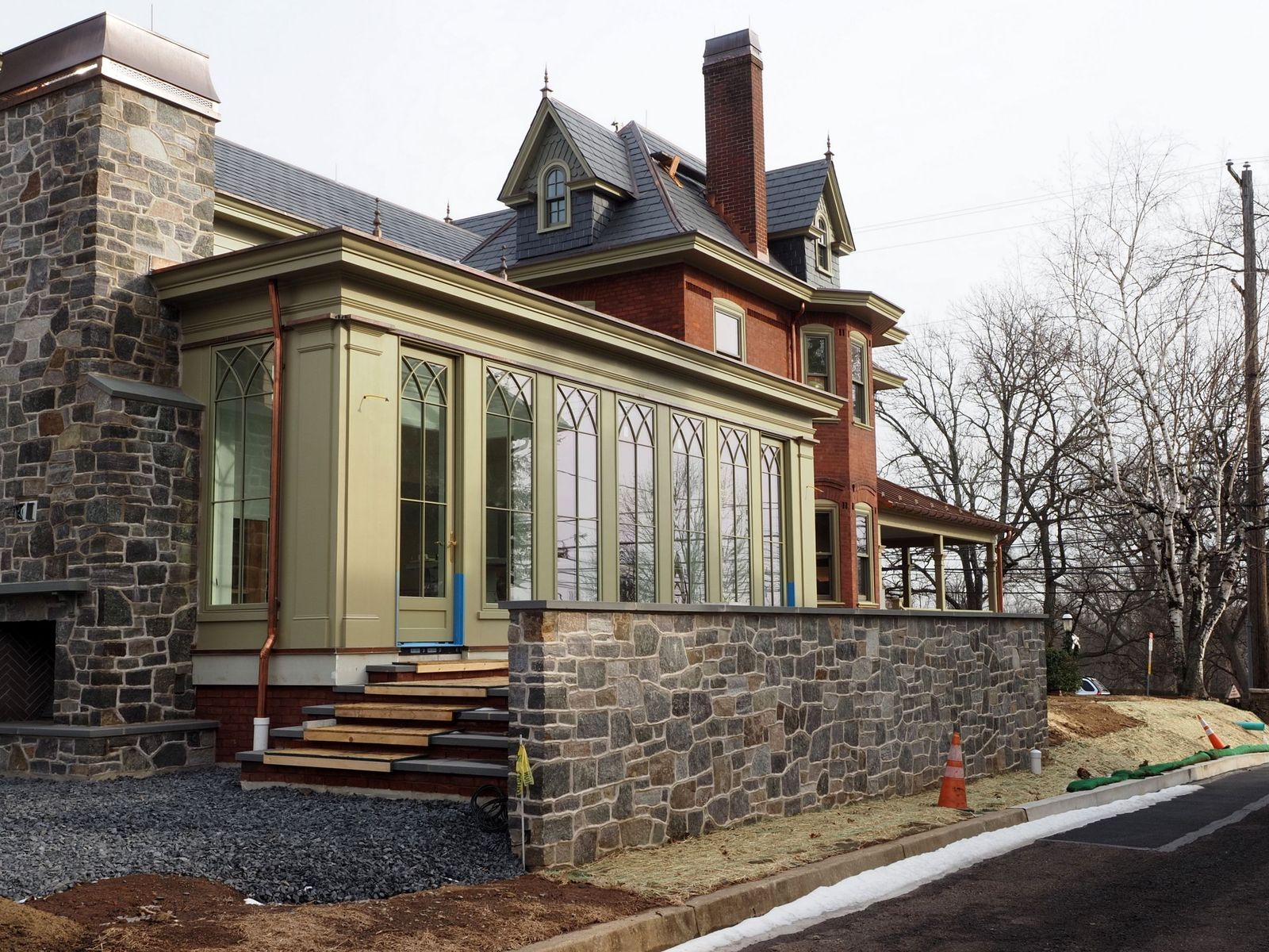 Historische woning met een moderne serre-aanbouw